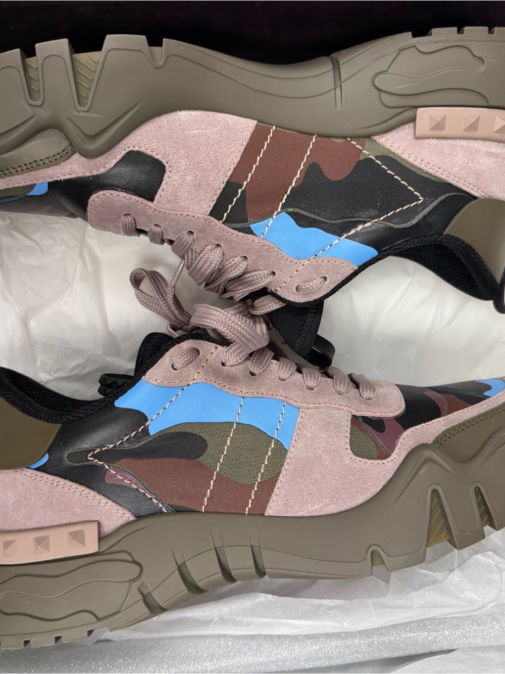 Men’s Valentino Camouflage Runner in army green with blue and brown beige suede